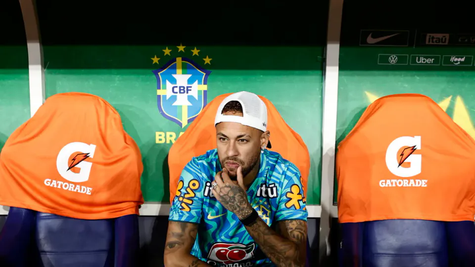 Brezilya'da Neymar Şoku: Dünya Kupası'ndaki Durumu Kritik görseli