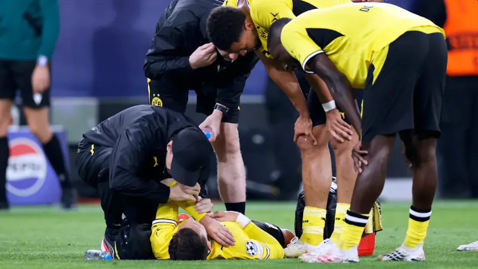 BVB'den Net Sancho Kararı: "Üçüncü Transfer Yok, Gelecek Gençlerde" görseli