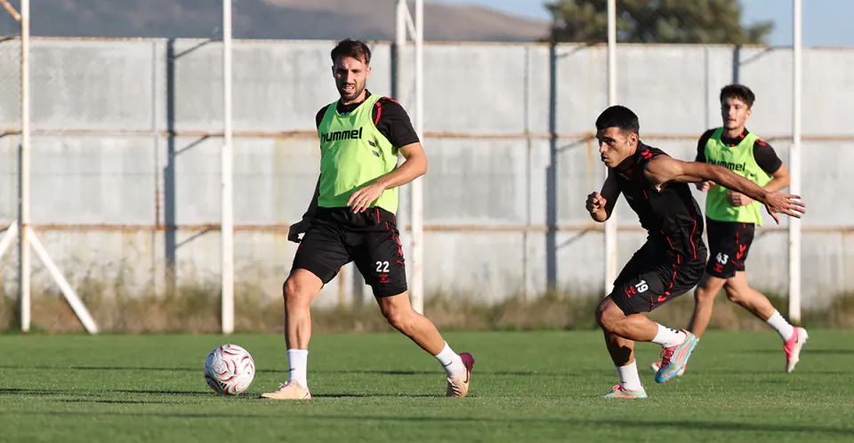 Sivasspor Antalyaspor Deplasmanına Odaklandı: Hafta İçi Çalışmalara Start görseli