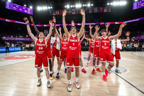 FIBA U17 Dünya Kupası'nda Tarihi Geri Dönüş: Karutasu ve Kutluay Yeni Zelanda'yı Devirdi