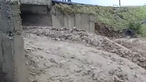 Ardahan'da Şiddetli Sağanak: Yollar ve Tarım Arazileri Su Altında Kaldı