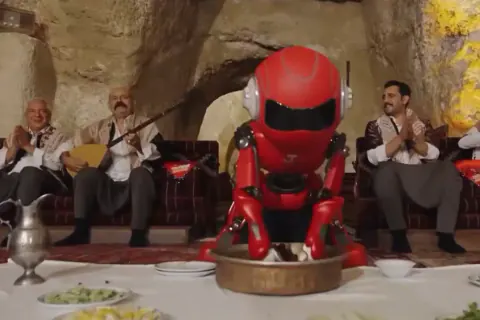 TEKNOFEST Şanlıurfa açıldı: Yerli robot çiğ köfte yoğurarak teknolojiyle lezzeti buluşturdu