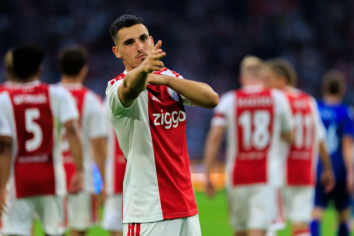 Ajax'ta Oscar Gloukh Transferi Neden Başarısız Oldu? Kritik Detaylar Ortaya Çıktı Ajax'ta Oscar Gloukh Transferi Neden Başarısız Oldu? Kritik Detaylar Ortaya Çıktı