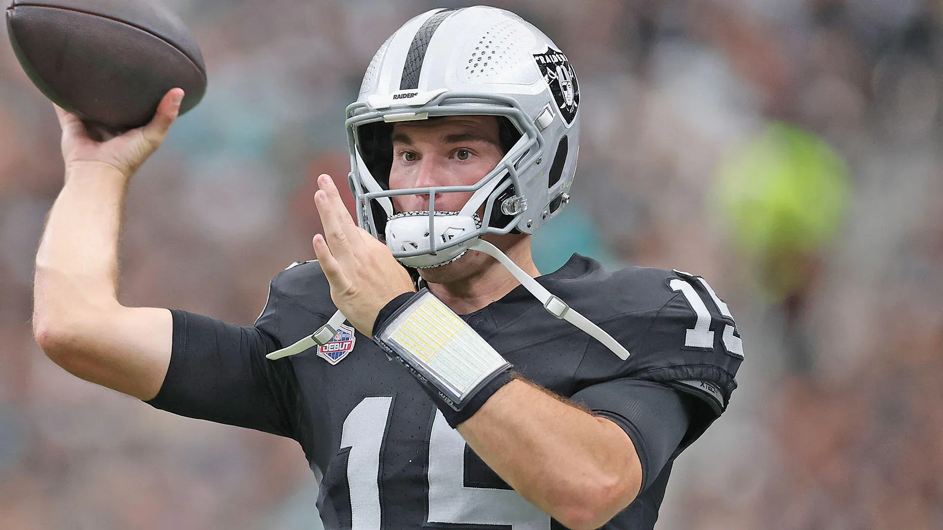 Fernando Mendoza Raiders formasıyla NFL debutunu yaptı: 6/8, 48 yard Fernando Mendoza Raiders formasıyla NFL debutunu yaptı: 6/8, 48 yard