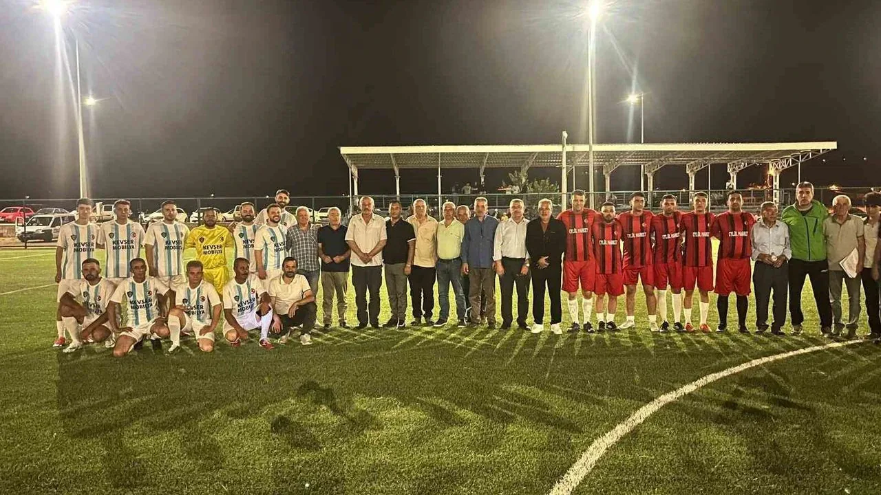 Özvatan Bal Futbol Turnuvası'nda şampiyon Kermelik Spor Özvatan Bal Futbol Turnuvası'nda şampiyon Kermelik Spor