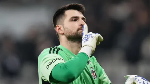 Beşiktaş'ta Ersin Destanoğlu Dönemi Kapanıyor: İngiltere Yolcusu