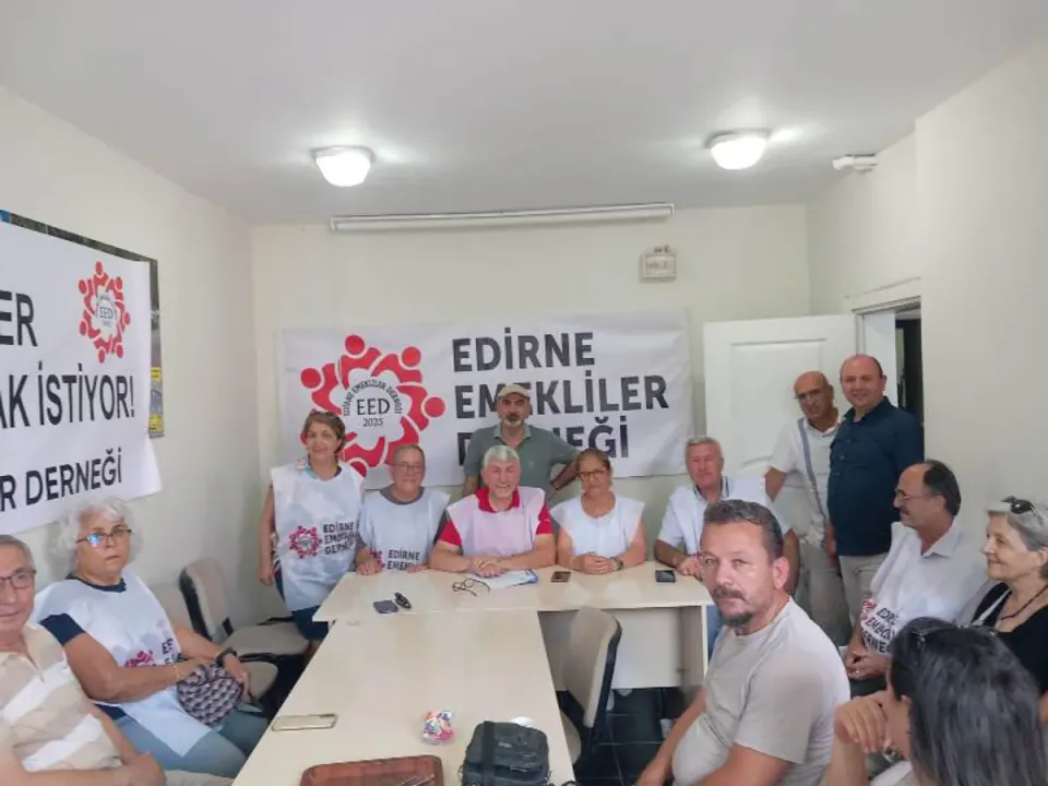 Edirne Emekliler Derneği'nden Kritik Çağrı: Maaşlar Asgari Ücret Seviyesine Çıksın görseli