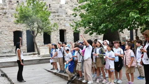 Bodrum'da Öğrenciler Tarihi Yerinde Öğreniyor: Kültürel Miras Seferberliği