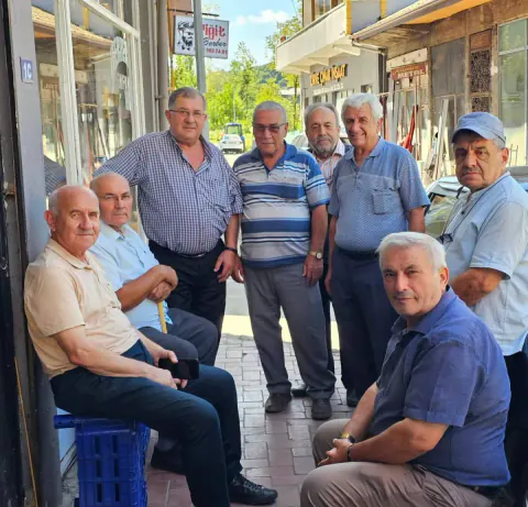 Kozcağız Belediye Başkanı Karaman Eskihamidye'de mahalleliyle buluştu