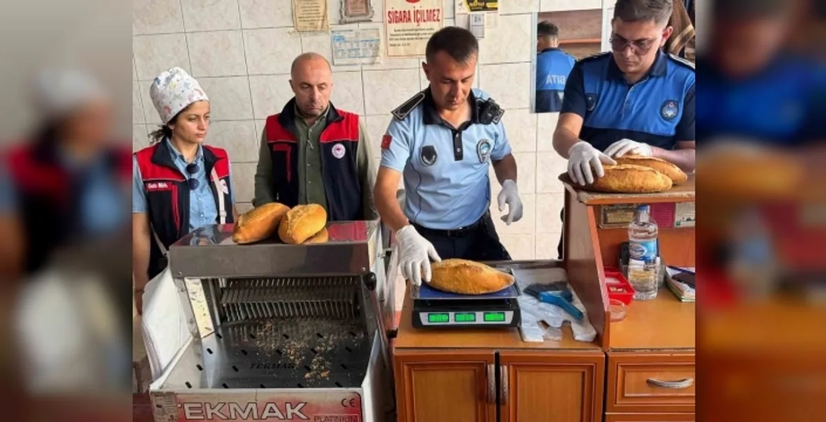 Bayburt Belediyesi fırınlarda hijyen ve gramaj denetimi yaptı Bayburt Belediyesi fırınlarda hijyen ve gramaj denetimi yaptı