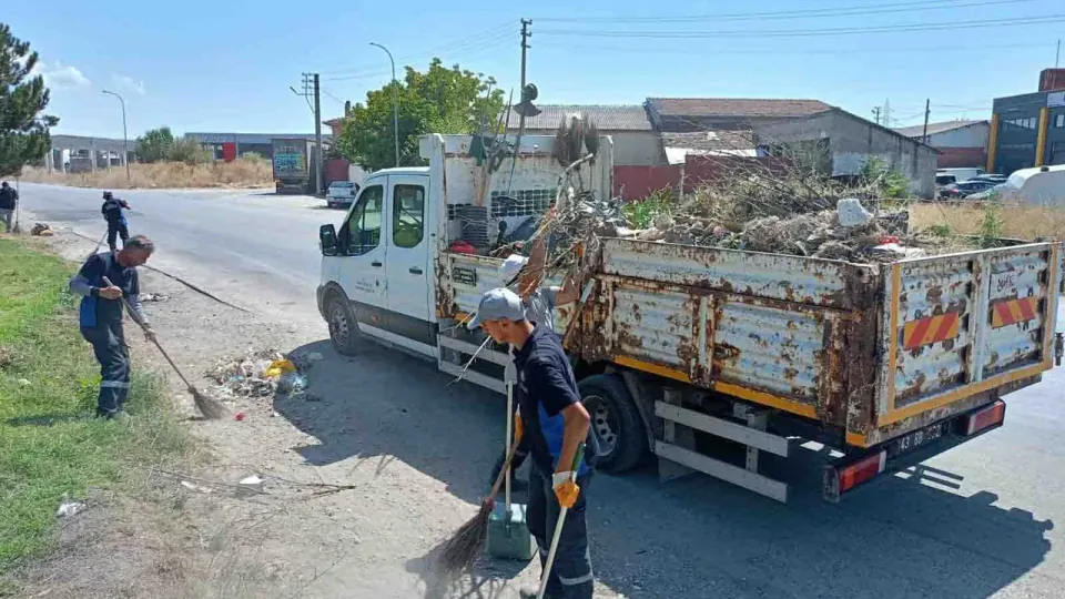 Kütahya’da Fuat Paşa Mahallesi’nde kapsamlı temizlik: Keresteciler Sitesi’ne yeni nefes görseli