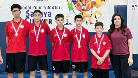 Anadolu Yıldızlar Ligi Badmintonunda Çorum Takımı Mersin Finallerine Kaldı