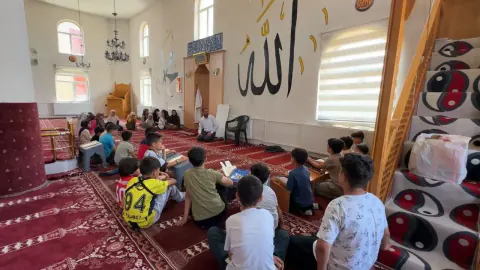 Yüksekova'da Yaz Kur'an Kurslarında Çocuklar Hem Öğreniyor Hem Eğleniyor