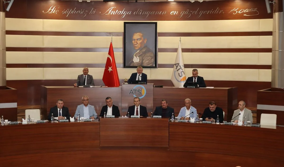 Antalya Trafiğine Denizden Çözüm: ATSO'dan Kritik Ulaşım Hamlesi Antalya Trafiğine Denizden Çözüm: ATSO'dan Kritik Ulaşım Hamlesi