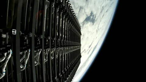 SpaceX, Starlink Uydu Görevinde Rekor Kırarak İlerliyor
