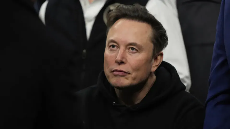 Elon Musk Dünyanın İlk Trilyoneri Oldu: Serveti 1,4 Trilyon Dolara Ulaştı görseli