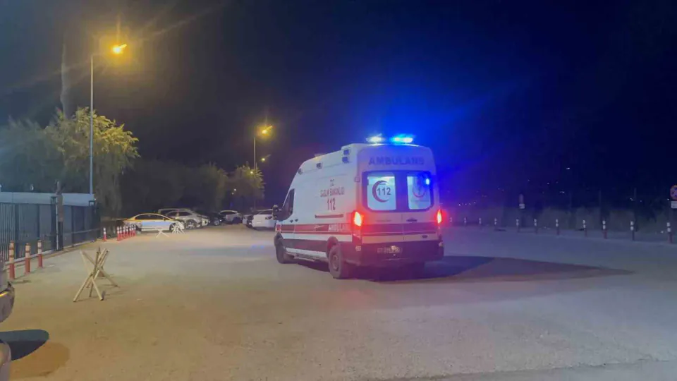 Elazığ Cezaevi'nde Yangın: 17 Mahkum Dumanla Zehirlendi, Hastaneye Kaldırıldı görseli