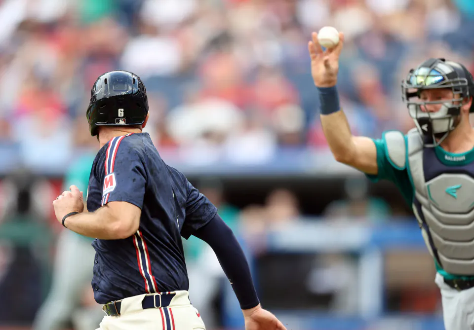 Seattle Mariners, Cleveland Guardians'ı Deplasmanda Devirdi: Colt Emerson Yıldızlaştı görseli