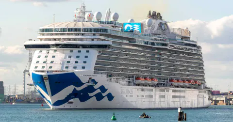 Regal Princess Gemisinde Alarm: Kayıp Mürettebat İçin Arama Kurtarma Çalışması