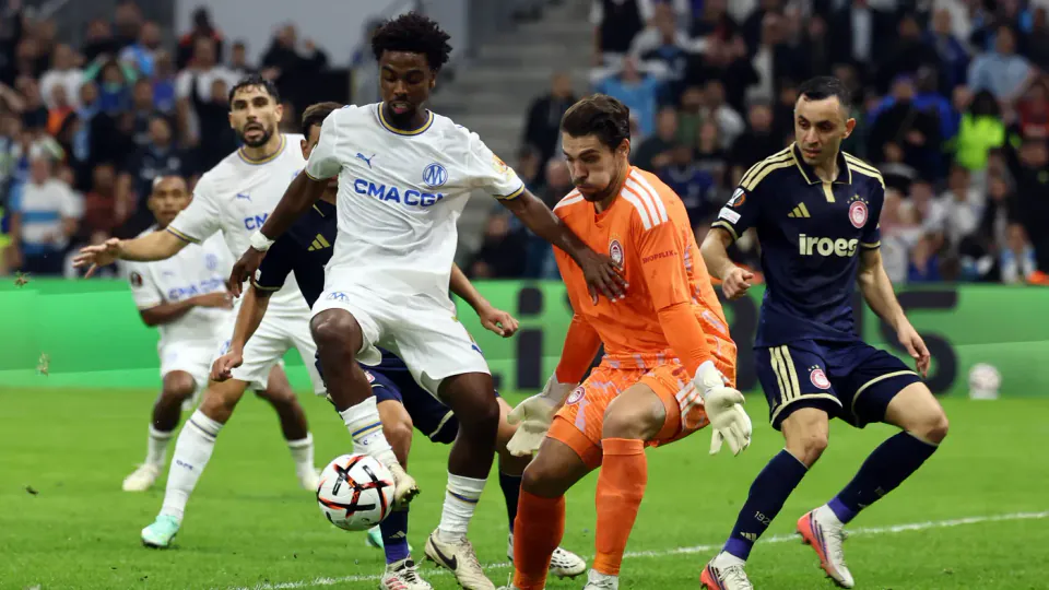 Olympique Marsilya evinde Olympiakos'a 1-0 yenildi: Hezze golü belirledi görseli