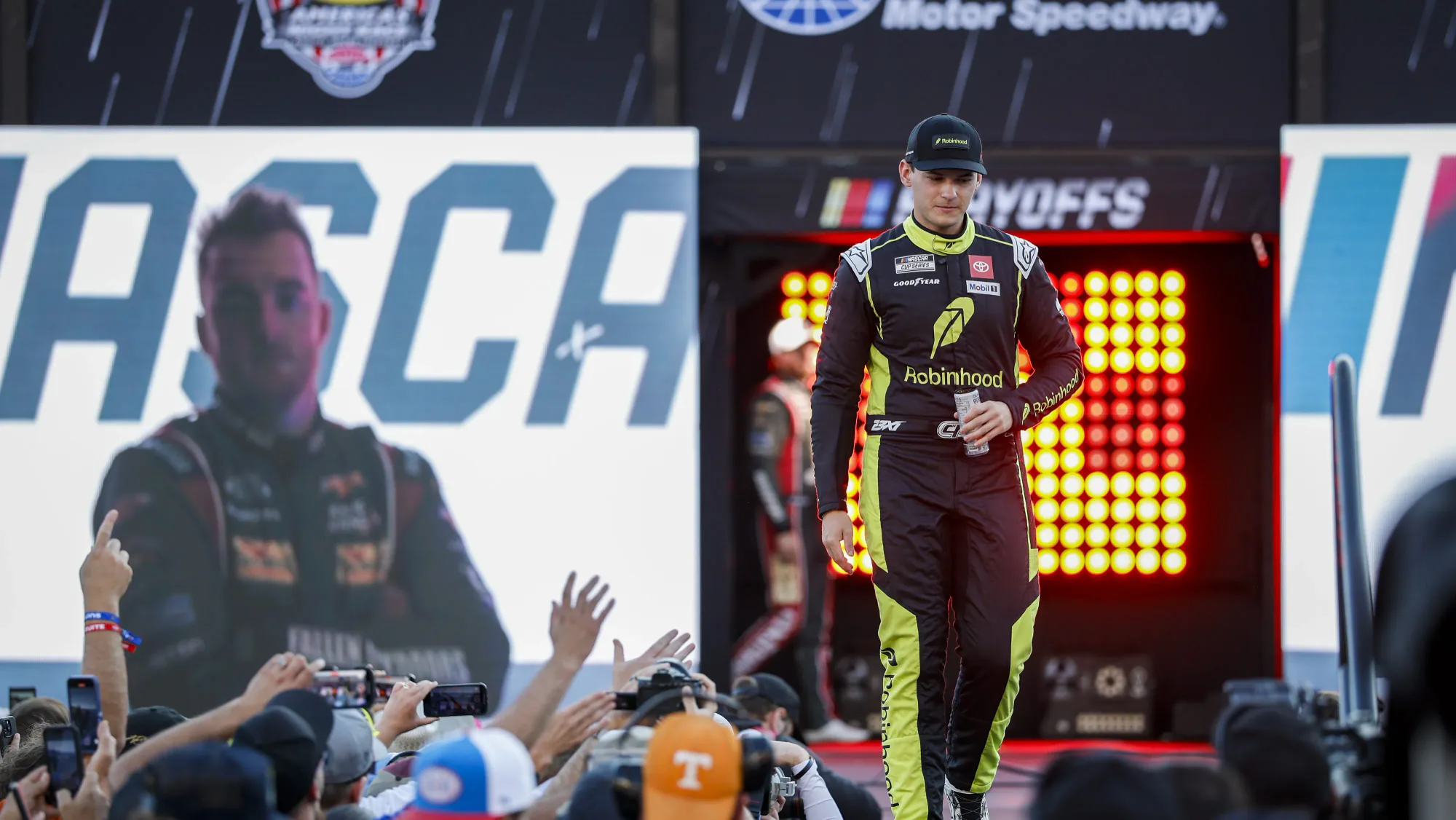 NASCAR'da Corey Heim Rüzgarı: 23XI Racing ile Cup Series'e Geçiş NASCAR'da Corey Heim Rüzgarı: 23XI Racing ile Cup Series'e Geçiş