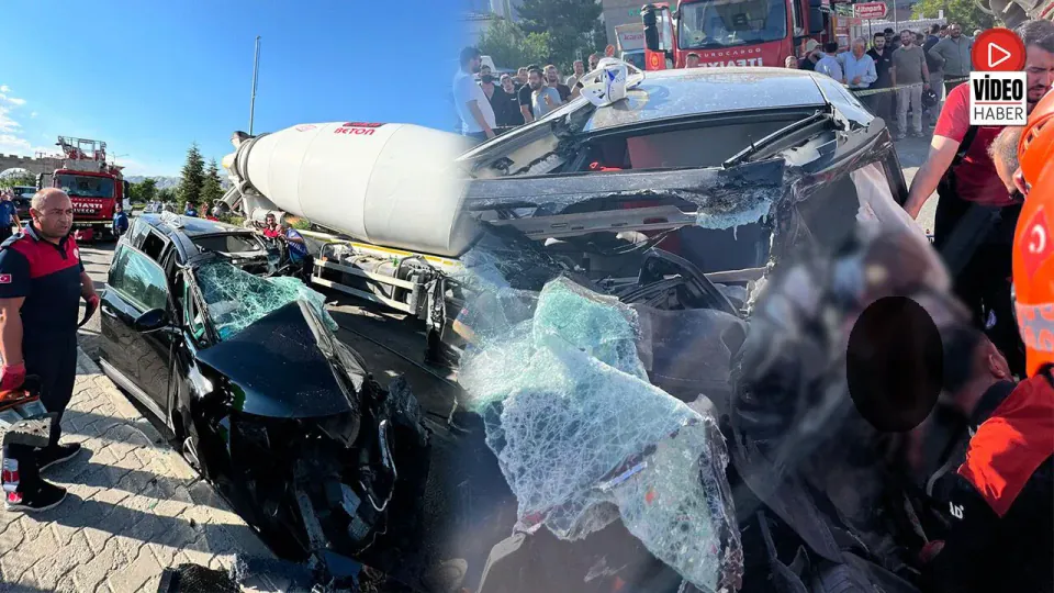 Erzincan'da Feci Kaza: Sıkışan Kadın Sürücü İtfaiye Ekiplerince Kurtarıldı görseli