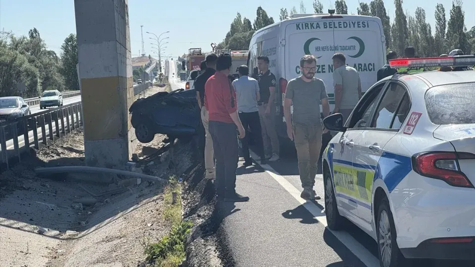Afyonkarahisar'da feci kaza: Uzman çavuş ve eşi hayatını kaybetti görseli