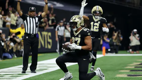 Noah Fant'in Oynama Durumu Belirsiz: Saints-Falcons MNF Öncesi Karın Sakatlığı Gölgesinde