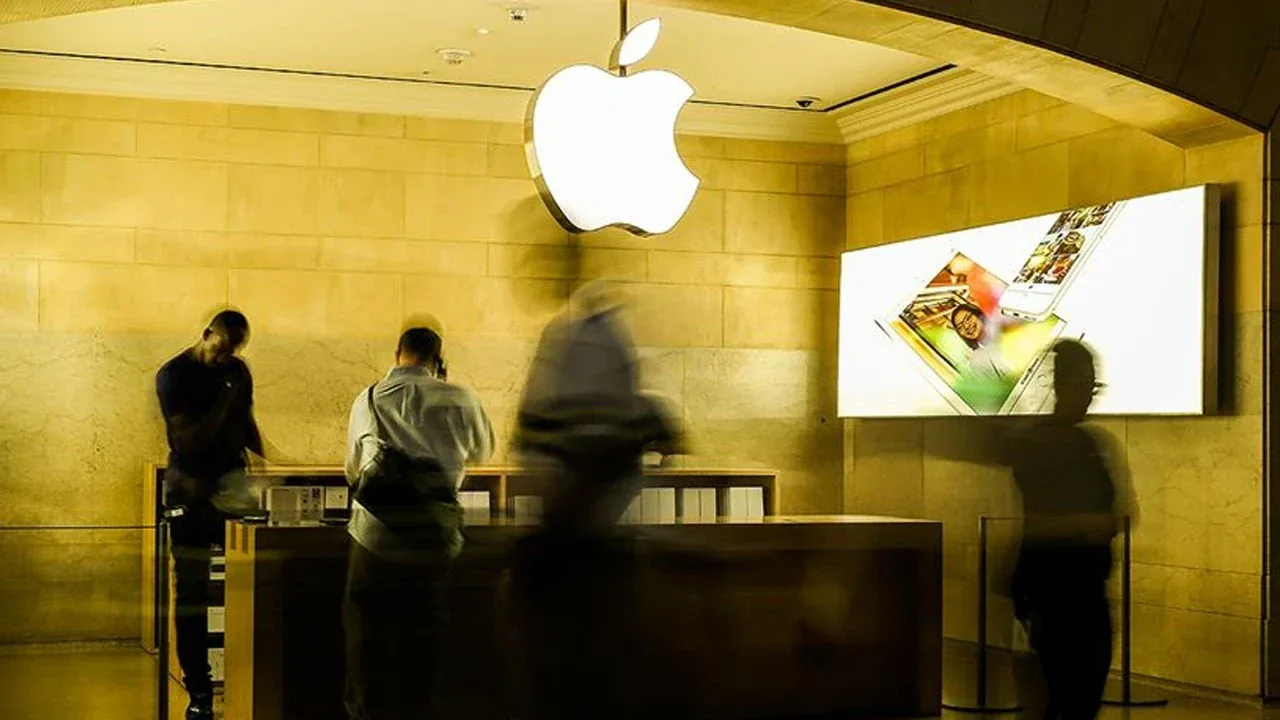 Apple'dan Radikal Dönüşüm: iOS 27 ile Kullanıcı Deneyimi Yeniden Şekilleniyor Apple'dan Radikal Dönüşüm: iOS 27 ile Kullanıcı Deneyimi Yeniden Şekilleniyor