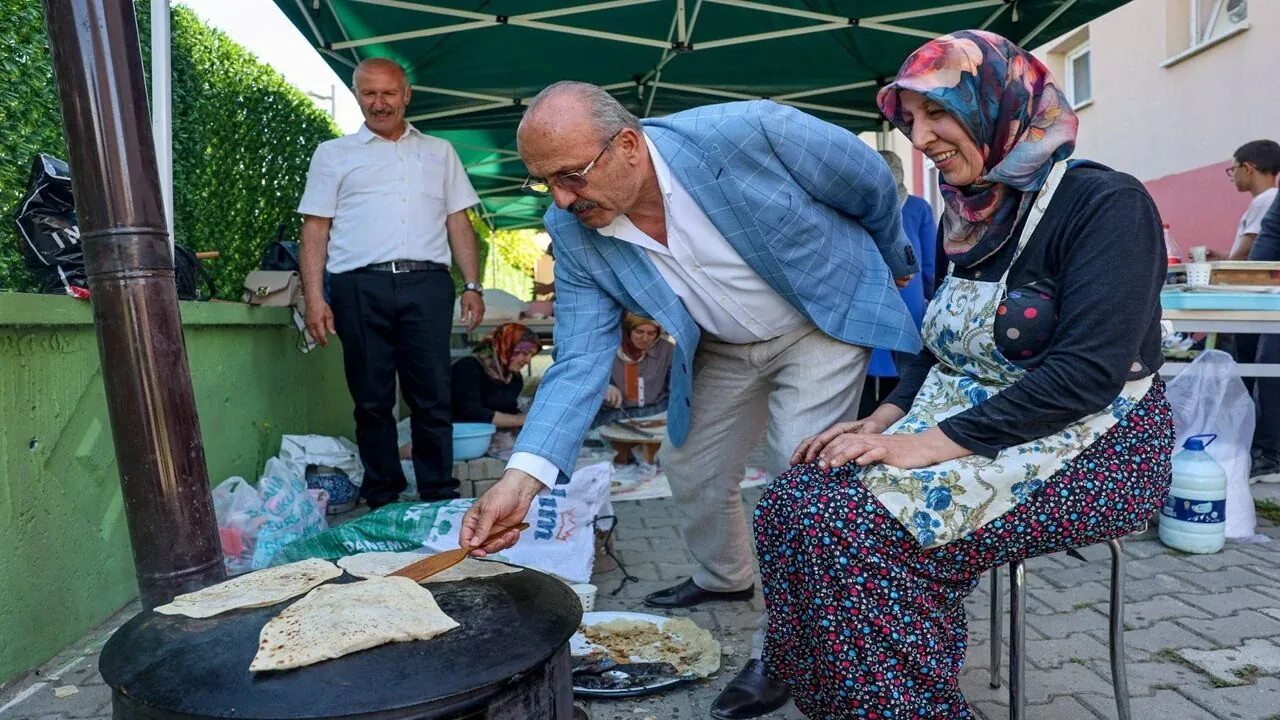 Taşköprü'de Eğitime Dev Destek: Okul Kermesinde Neler Oldu? Taşköprü'de Eğitime Dev Destek: Okul Kermesinde Neler Oldu?