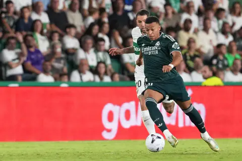 Arda Güler'in serbest atış golüyle Real Madrid Elche'de önde: İlk yarı raporu