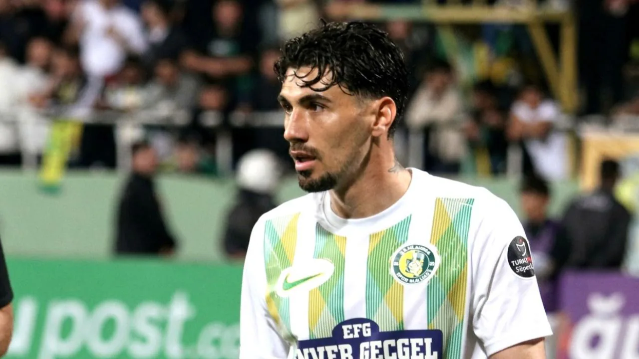 Anıl Gözütok Almanya'ya döndü: SV Rot-Weiss Wittlich transferi gerçekleşti Anıl Gözütok Almanya'ya döndü: SV Rot-Weiss Wittlich transferi gerçekleşti