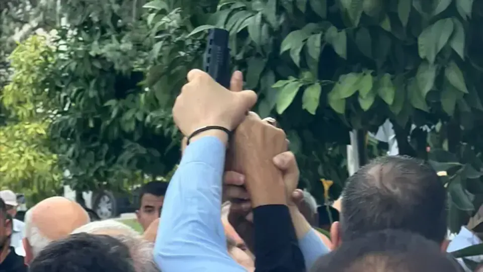Mersin’de parti seçiminde havaya ateş açan emekli polis tutuklandı görseli