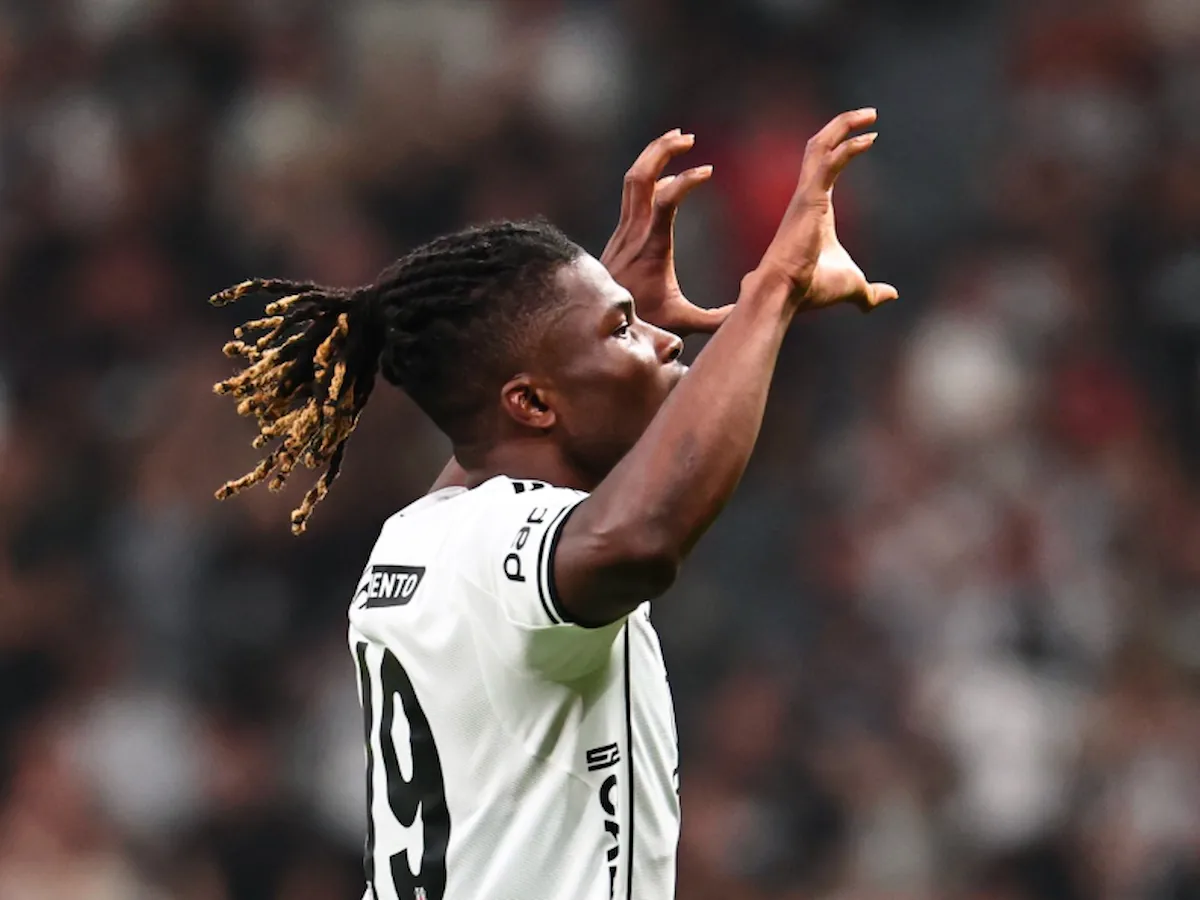 El Bilal Toure'den Beşiktaşlı taraftara sert tepki: Adımı söylemeyi bırakın! El Bilal Toure'den Beşiktaşlı taraftara sert tepki: Adımı söylemeyi bırakın!