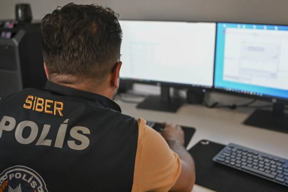 20 İlde Siber Suç Operasyonu: 78 Kişi Tutuklandı 20 İlde Siber Suç Operasyonu: 78 Kişi Tutuklandı