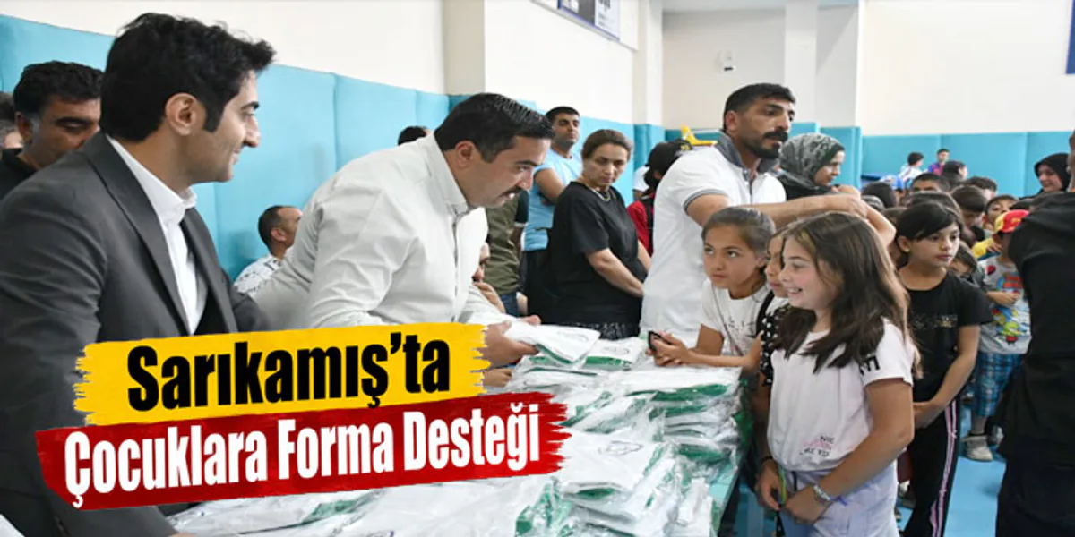 Sarıkamış Belediyesi'nden Genç Sporculara Forma Desteği Sarıkamış Belediyesi'nden Genç Sporculara Forma Desteği