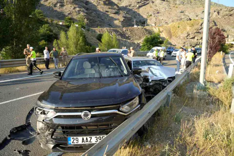 Gümüşhane-Trabzon Karayolu'nda Zincirleme Kaza: 1 Yaralı