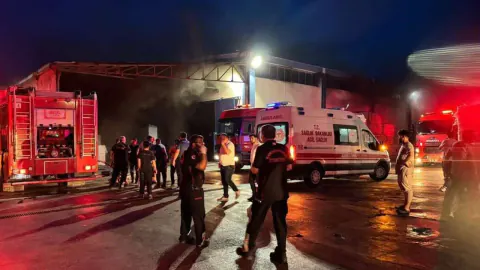 Kahramanmaraş Kipaş Holding Fabrikasında Yangın: Yaralılar Var