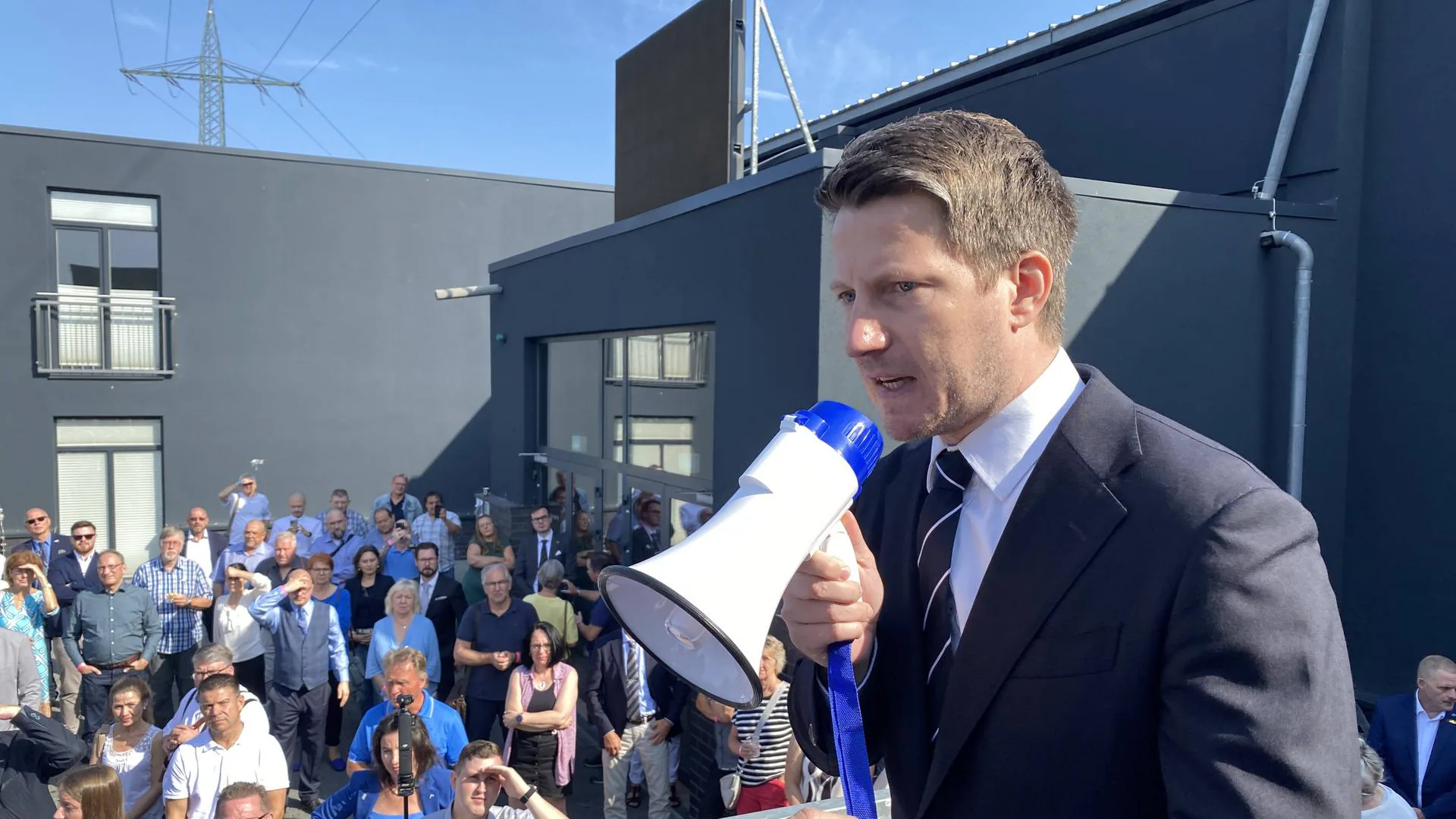 AfD'de Kuzey Ren-Vestfalya Krizi: Martin Vincentz'li Kanat Federal Yönetimi Reddetti AfD'de Kuzey Ren-Vestfalya Krizi: Martin Vincentz'li Kanat Federal Yönetimi Reddetti