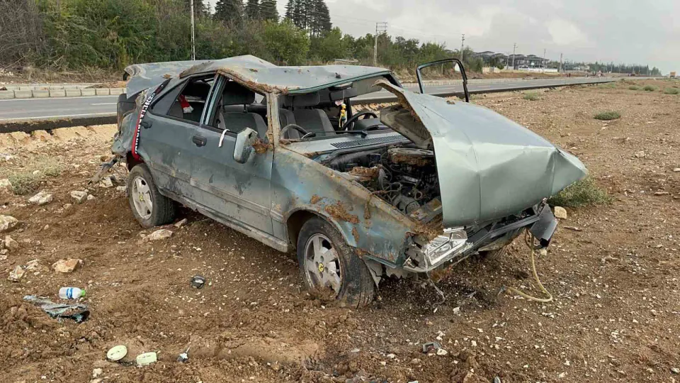 Elazığ-Baskil yolunda araç takla attı: 25 yaşındaki sürücü hayatını kaybetti görseli