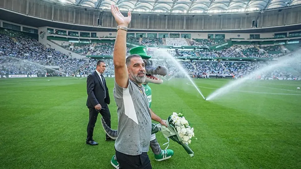 Bursaspor, Arda Turan'ın Shakhtar Donetsk Takımıyla Golsüz Berabere Kaldı görseli