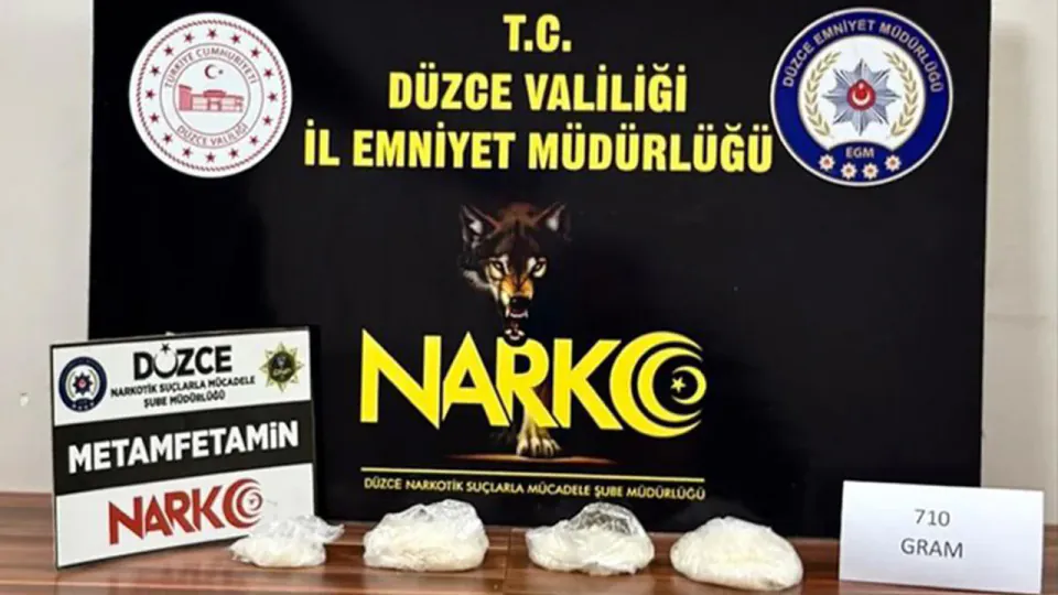 Düzce'de Uyuşturucu Operasyonu: Taksi Motorunda 710 Gram Metamfetamin görseli