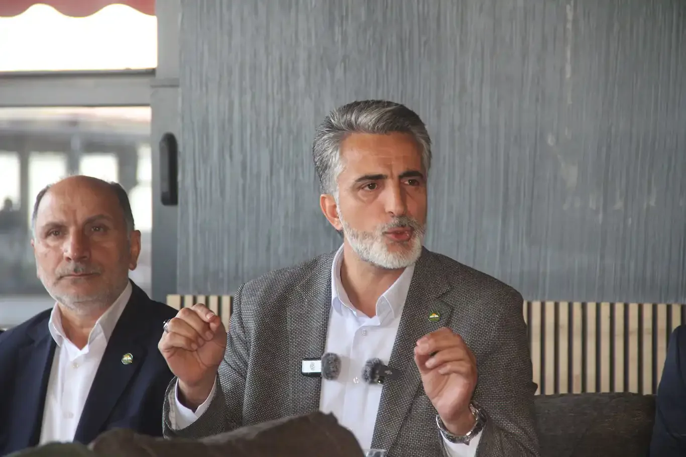 HÜDA PAR'lı Emiroğlu'ndan Bingöl Belediyesi'ne Sert Eleştiri: 41 Projeden Sadece 1'i Yapıldı HÜDA PAR'lı Emiroğlu'ndan Bingöl Belediyesi'ne Sert Eleştiri: 41 Projeden Sadece 1'i Yapıldı