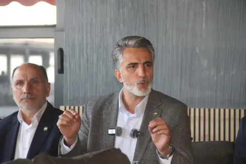 HÜDA PAR'lı Emiroğlu'ndan Bingöl Belediyesi'ne Sert Eleştiri: 41 Projeden Sadece 1'i Yapıldı