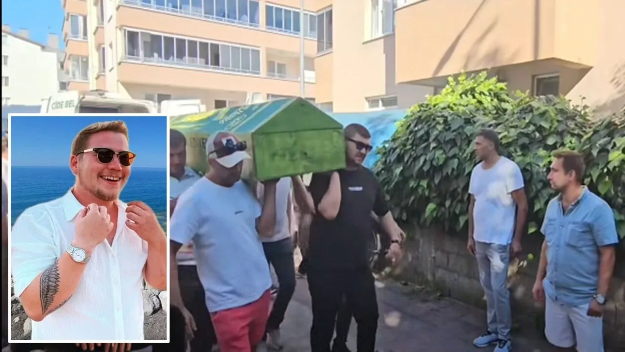 Kastamonu Cide'de yas: 28 yaşındaki Kaan Taşkıran son yolculuğuna uğurlandı Kastamonu Cide'de yas: 28 yaşındaki Kaan Taşkıran son yolculuğuna uğurlandı