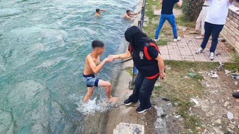 Adana'da Sulama Kanalına Girenlere 25 Bin TL Ceza Uygulandı