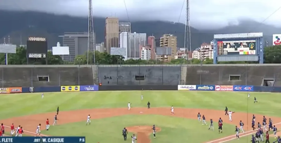 Venezuela'da Deprem Dehşeti: Peş Peşe Sarsıntılar Can Aldı görseli