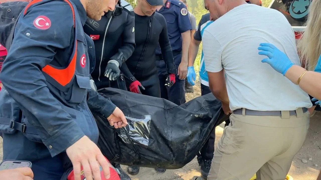 Büyük Menderes'te Acı Haber: Kayıp Çocuktan Biri Bulundu Büyük Menderes'te Acı Haber: Kayıp Çocuktan Biri Bulundu