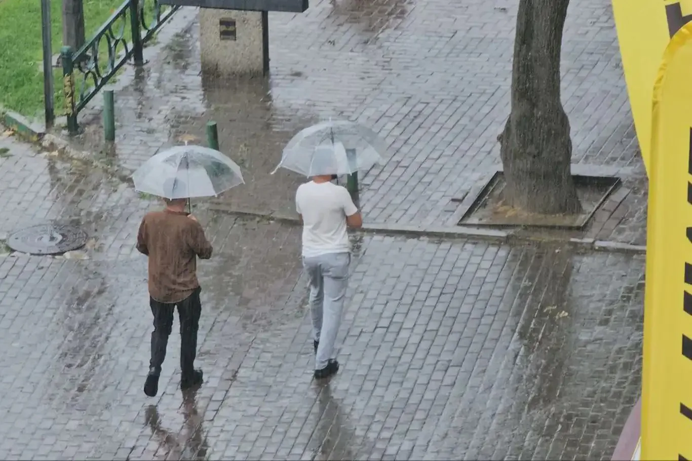 Meteoroloji'den Kritik Uyarı: İstanbul ve Sakarya'da Sağanak Yağış Alarmı Meteoroloji'den Kritik Uyarı: İstanbul ve Sakarya'da Sağanak Yağış Alarmı