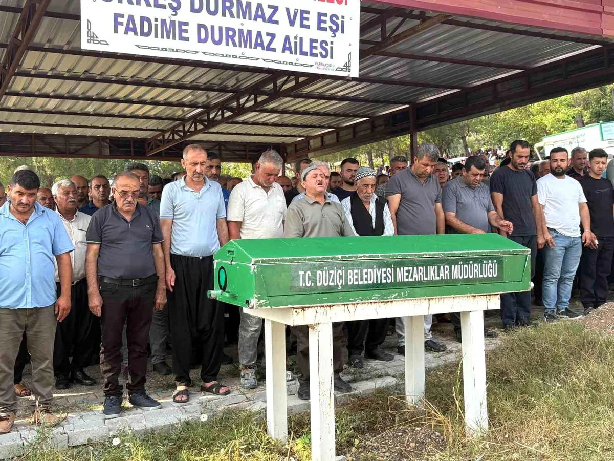 Osmaniye'de çocuk işçi faciası: Traktör tamiri sırasında can verdi Osmaniye'de çocuk işçi faciası: Traktör tamiri sırasında can verdi
